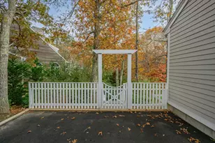 41 Dromoland Ln, Barnstable, MA 02630 - Photo 21