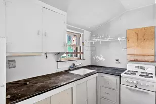 37 Pearl St, Provincetown, MA 02657 - Photo 31