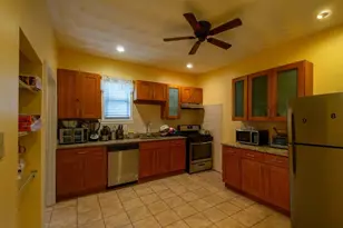 816 River, Boston, MA 02136 - Photo 3