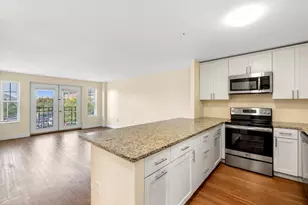 11 Church St, Salem, MA 01970 - Photo 5