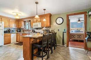 20 1/2 Bliss St, Taunton, MA 02780 - Photo 5