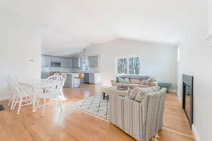 8 Pat Rose Wy, Rockland, MA 02370 - Photo 5