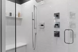 27 Wareham St, Boston, MA 02118 - Photo 33