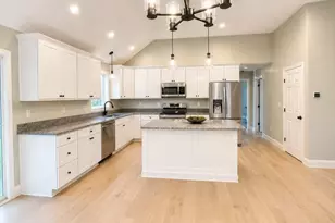 82 Pierce St, Rochester, MA 02770 - Photo 3