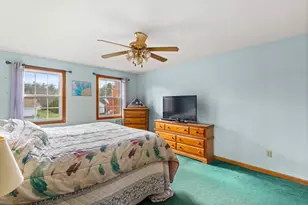 4 Laurel Dr, Easthampton, MA 01027 - Photo 31