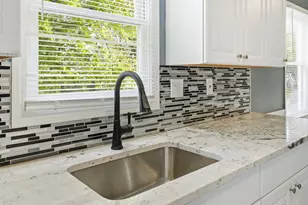 19 Emily St, Springfield, MA 01109 - Photo 13