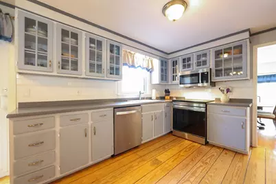 7 Hill Street, Medway, MA 02053 - Photo 5