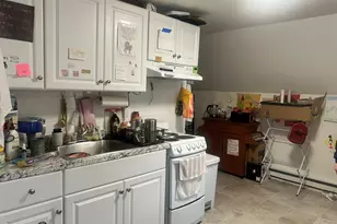 51 Acushnet Ave, Springfield, MA 01105 - Photo 11