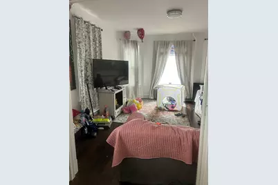 51 Acushnet Ave, Springfield, MA 01105 - Photo 17