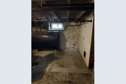 102 Weare St, Lawrence, MA 01840 - Photo 27