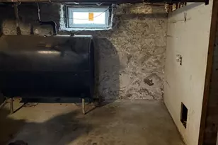 102 Weare St, Lawrence, MA 01840 - Photo 27