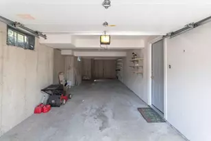 1077 Boylston St, Newton, MA 02461 - Photo 29