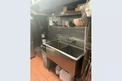 1280 Beacon Street, Brookline, MA 02446 - Photo 15