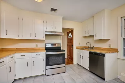 72 N Main St, New Salem, MA 01355 - Photo 9