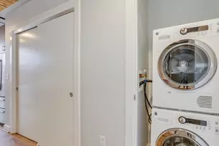 63 Melcher St, Boston, MA 02210 - Photo 13