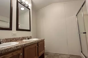 8 Alfred St, Wareham, MA 02538 - Photo 5