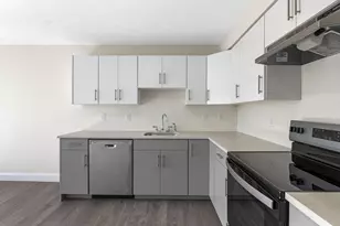 472 Essex St, Lynn, MA 01902 - Photo 3