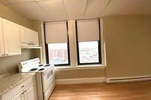 11 Lawrence St, Lawrence, MA 01840 - Photo 5