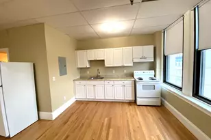 11 Lawrence St, Lawrence, MA 01840 - Photo 3