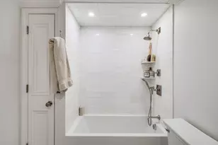 1 Fairfield St, Boston, MA 02116 - Photo 27