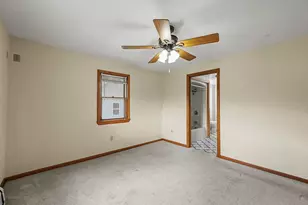 31-33 Apremont St, Adams, MA 01220 - Photo 17