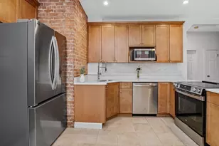 3 Englewood Ave, Brookline, MA 02445 - Photo 7