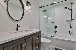 45 Raymond St, Manchester by the Sea, MA 01944 - Photo 17