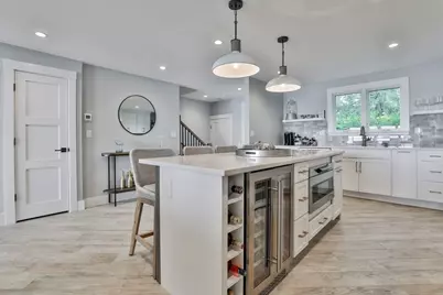 45 Raymond Street #7, Manchester by the Sea, MA 01944 - Photo 3