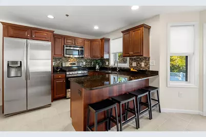 75 Beverly St #75, North Andover, MA 01845 - Photo 9