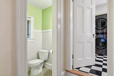 27 Lexington Ave, Holyoke, MA 01040 - Photo 13