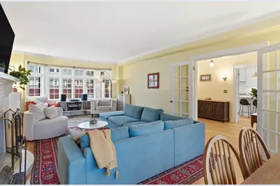 27 Lexington Ave, Holyoke, MA 01040 - Photo 9