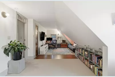 27 Lexington Ave, Holyoke, MA 01040 - Photo 31