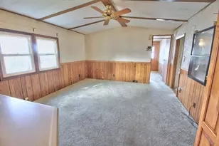 556 Central St, Leominster, MA 01453 - Photo 5