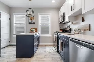 24 Buttonwood St, Boston, MA 02125 - Photo 3