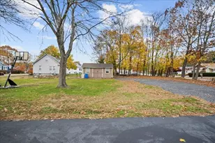 65 Edgewater Ave, Shrewsbury, MA 01545 - Photo 33