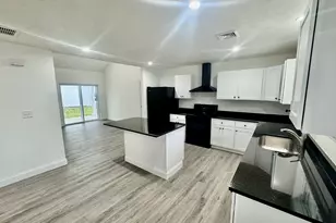 109 Navy Yard Rd, Dracut, MA 01826 - Photo 3