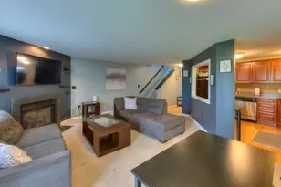 34 Oak Leaf Road U 34, Fitchburg, MA 01420 - Photo 3