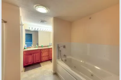 34 Oak Leaf Road, U.34 #34, Fitchburg, MA 01420 - Photo 19