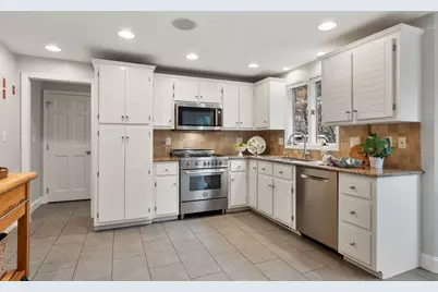 50 Hidden Rd, Andover, MA 01810 - Photo 7