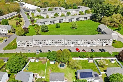 94 Tennis Plaza Rd #10, Dracut, MA 01826 - Photo 3