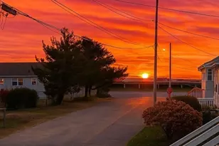 31 Kenberma St, Hull, MA 02045 - Photo 1