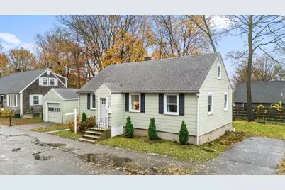 19 Cedar St, Beverly, MA 01915 - Photo 5