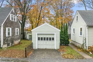 19 Cedar St, Beverly, MA 01915 - Photo 3