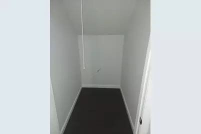 8 Phillips St, Attleboro, MA 02703 - Photo 9