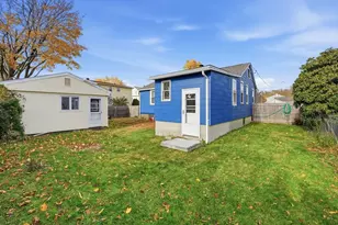 39 State St, Chicopee, MA 01013 - Photo 5