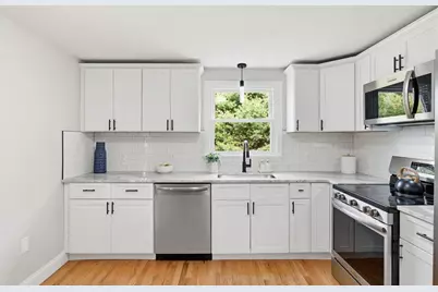 61 Clarence St, West Springfield, MA 01089 - Photo 7