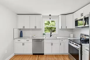 61 Clarence St, West Springfield, MA 01089 - Photo 7