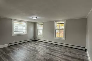 142 Pleasant St, Dracut, MA 01826 - Photo 5