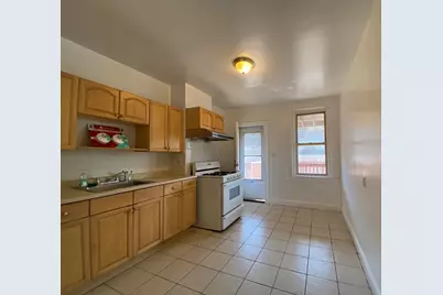 884 Huntington Ave #3, Boston, MA 02115 - Photo 1