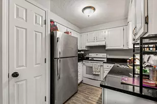 23 Magnolia St, Attleboro, MA 02703 - Photo 9